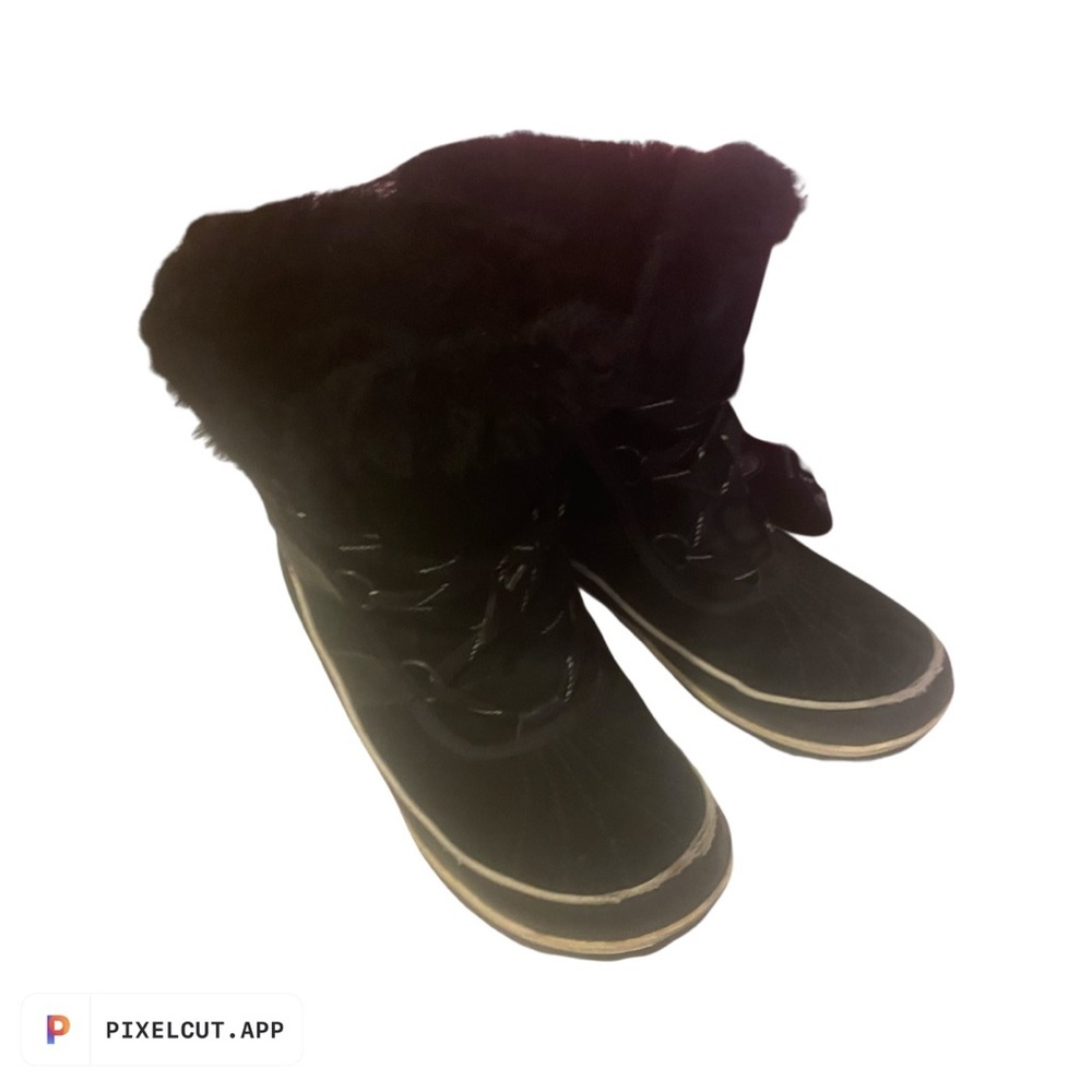 Black fur sore black girl boots like new